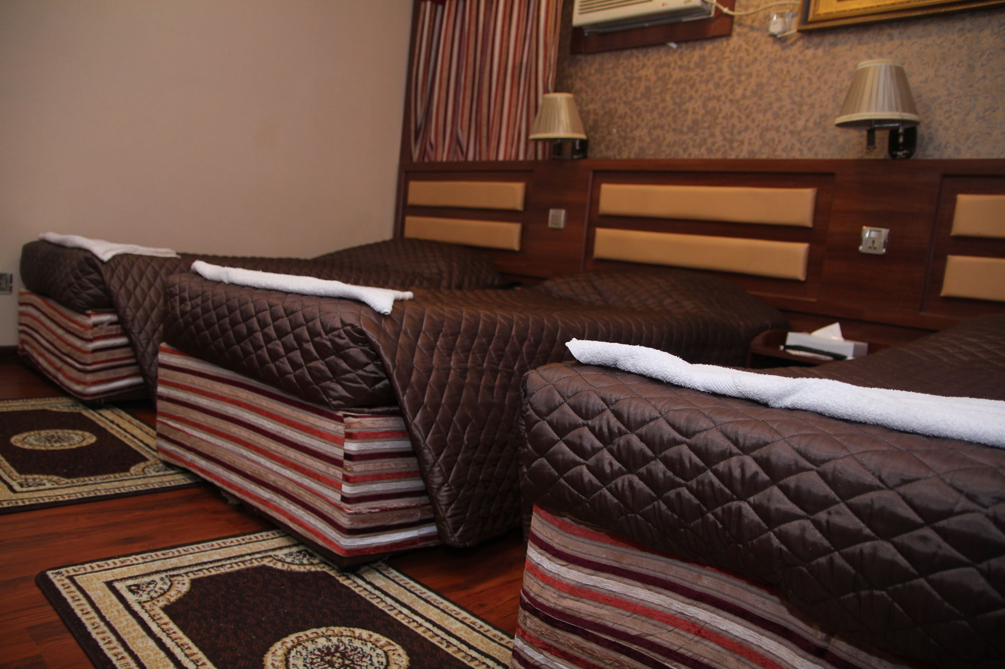 Hotel Downtown *